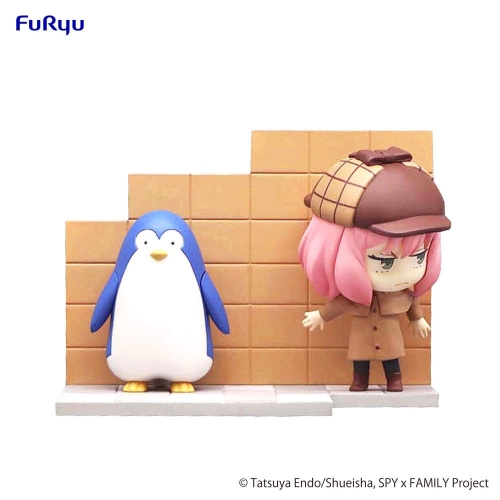 Spy x Family - Statuette Hold Figure Anya & Penguin 10 cm