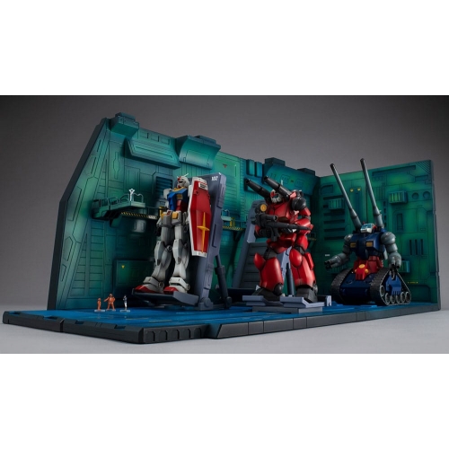 Mobile Suit Gundam SEED - Diorama Realistic Model Series 1/144 White Base Catapult Deck Anime Edition