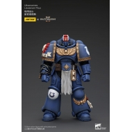 Warhammer 40k - Figurine 1/18 Uitramarines Lieutenant Titus 13 cm