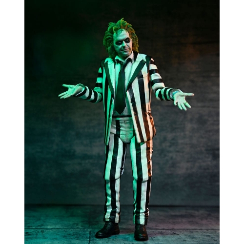 Beetlejuice - Figurine 7 Scale Ultimate Striped Suit Beetlejuice 18 cm