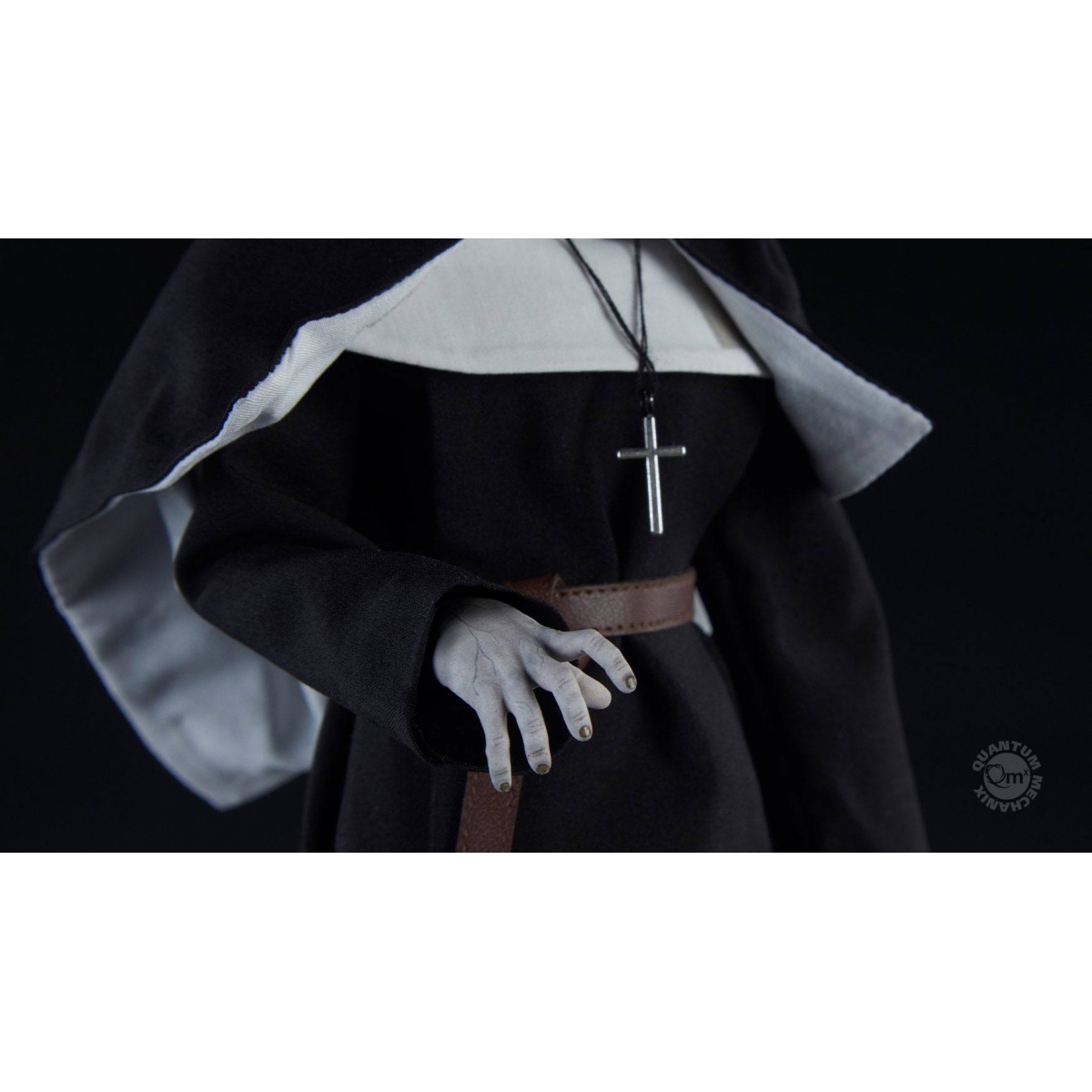 Figurine Pop Conjuring 2 : Le Cas Enfield #105 pas cher : La Nonne avec la  peinture - Digital Pop